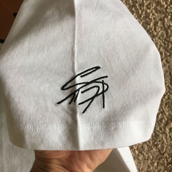 BT21 Shooky T-Shirt - Picture 4 of 4